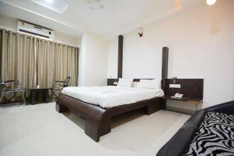 Test Hotel Naivedya, Gadag 3